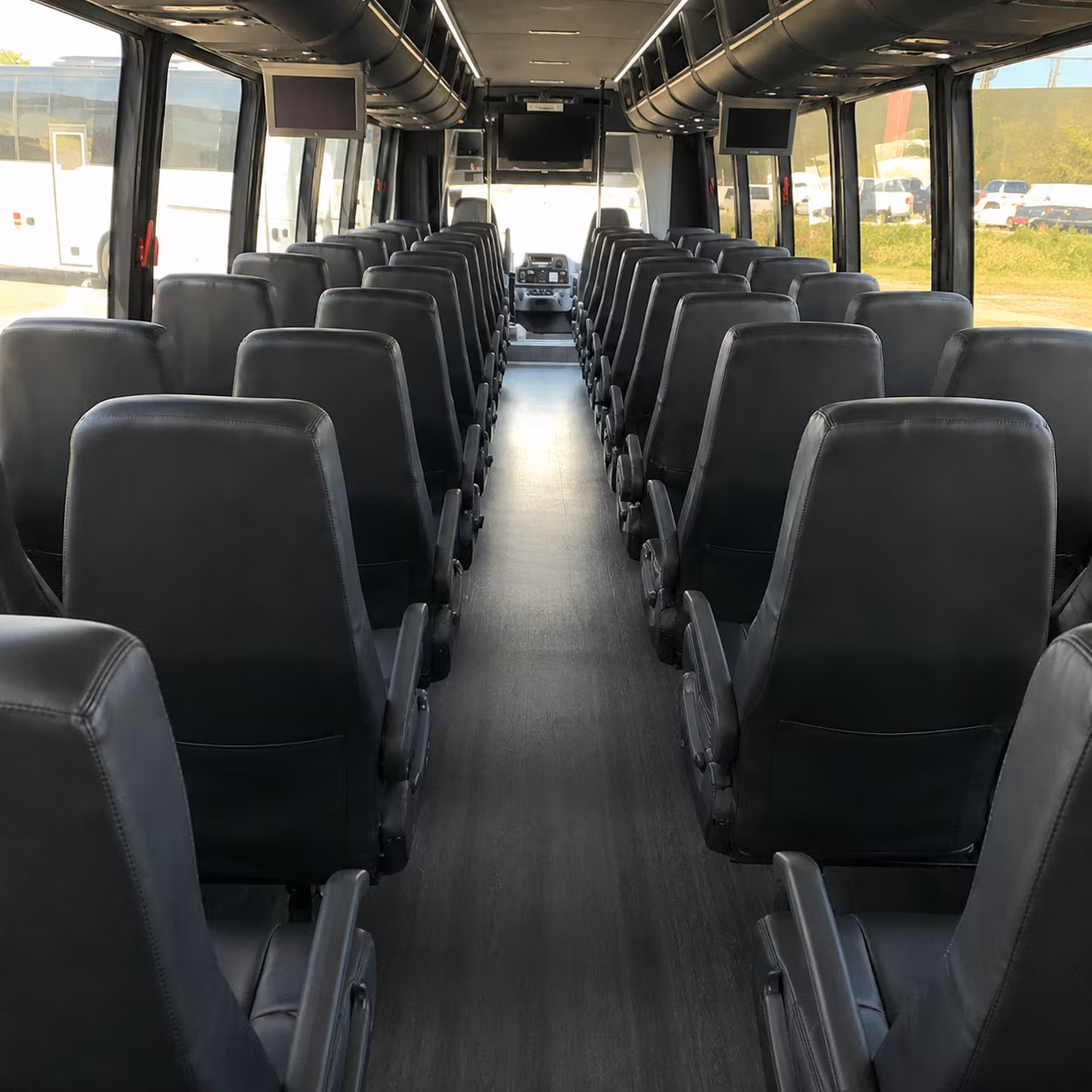 charter buses for hesperia wedding ceremonies at outdoor and desert venues