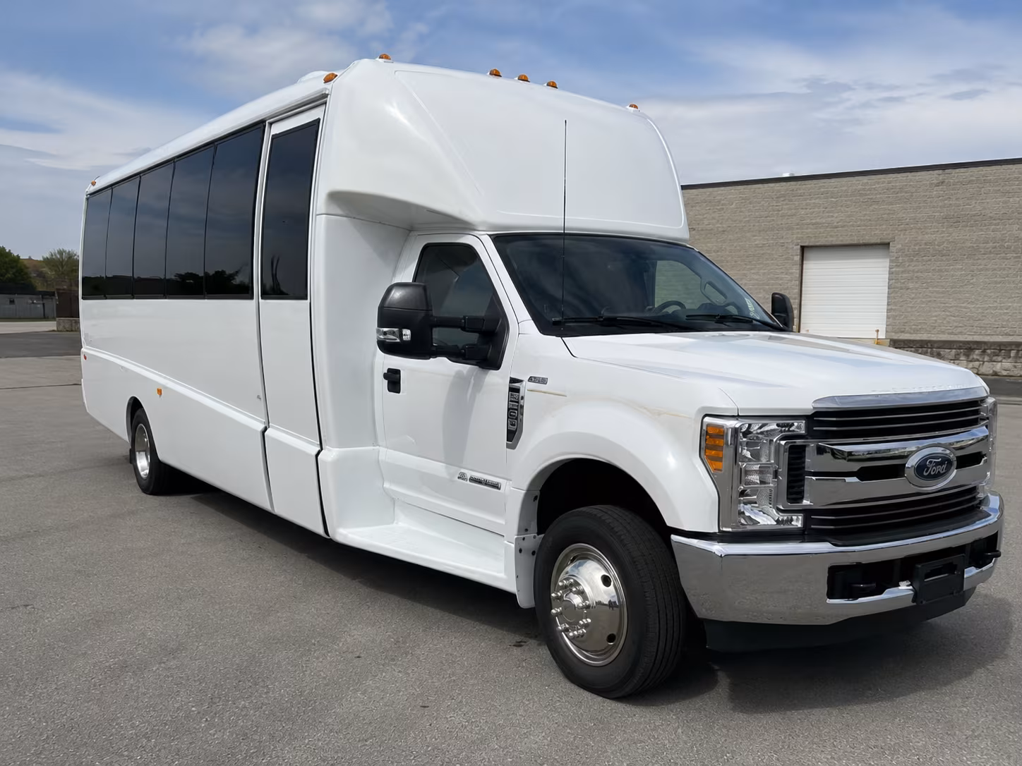 charter buses for science and nature field trips around hesperia