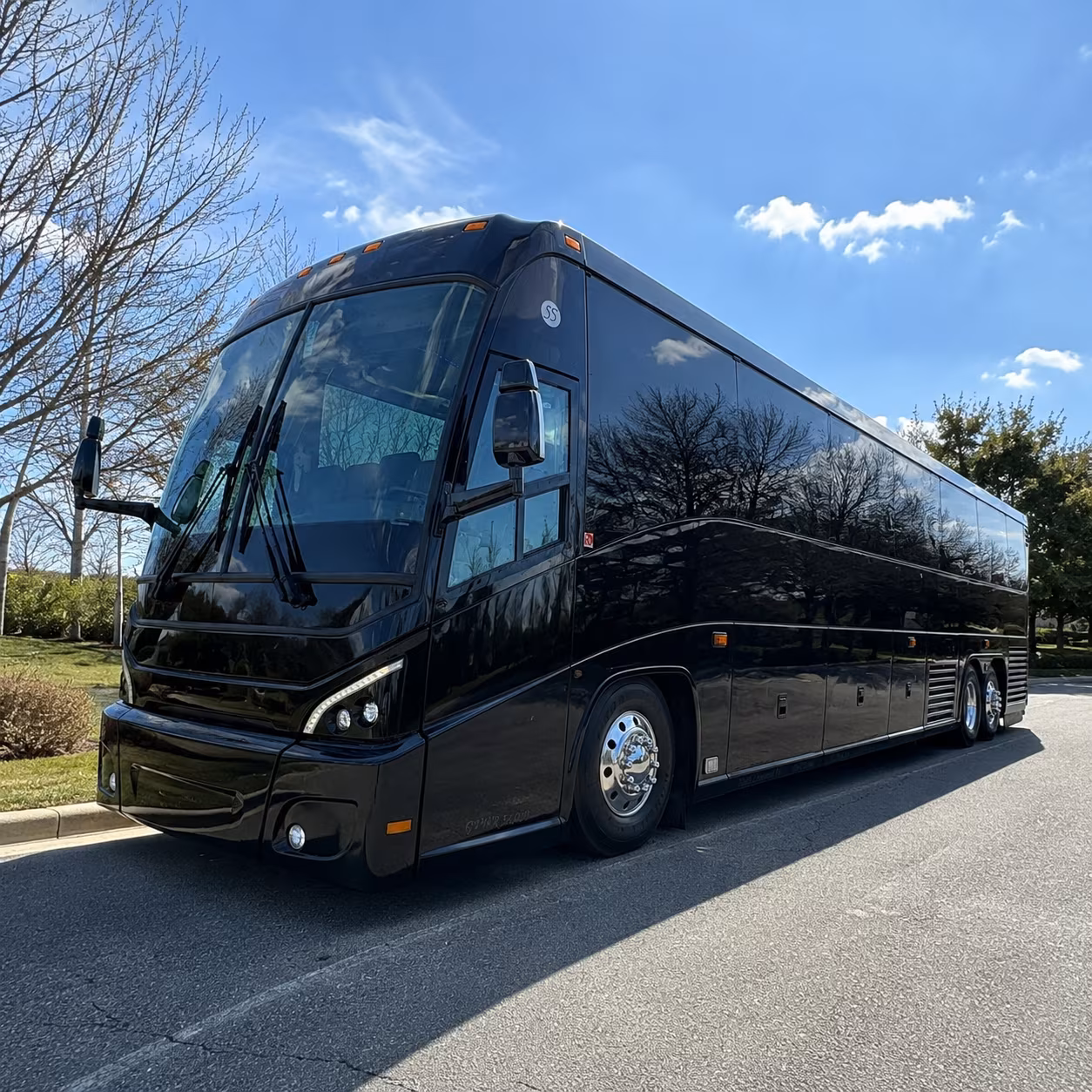 corporate group airport transfers employee shuttle buses in hesperia