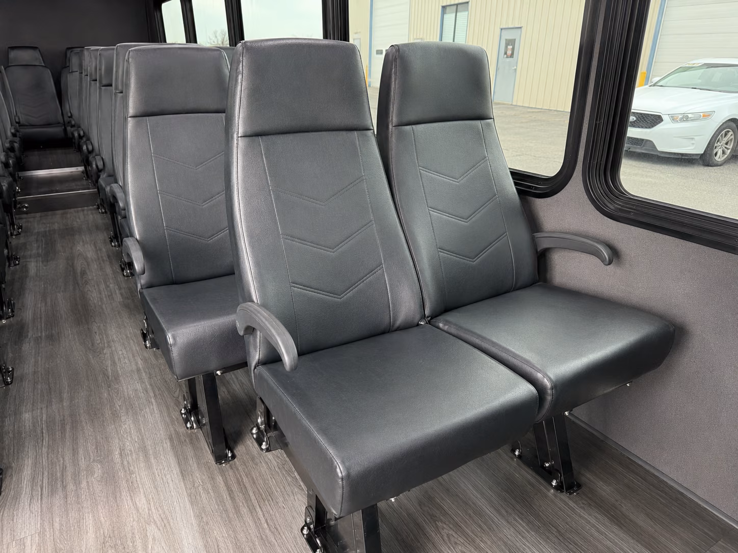 hesperia 20 passenger minibus inside