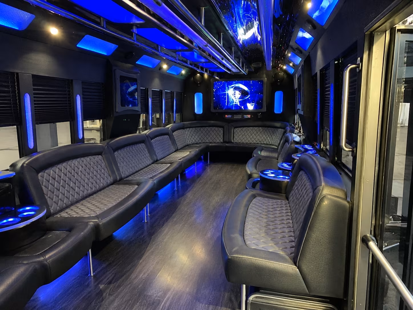 hesperia 28 passenger party bus interior