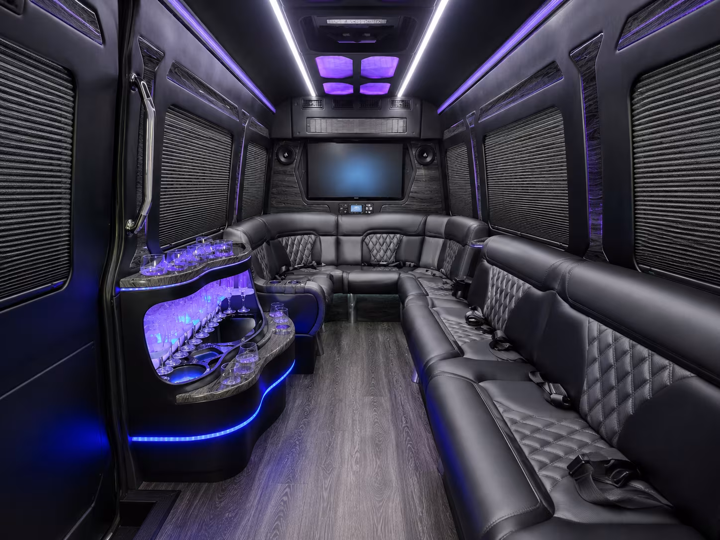 hesperia 28 passenger party bus