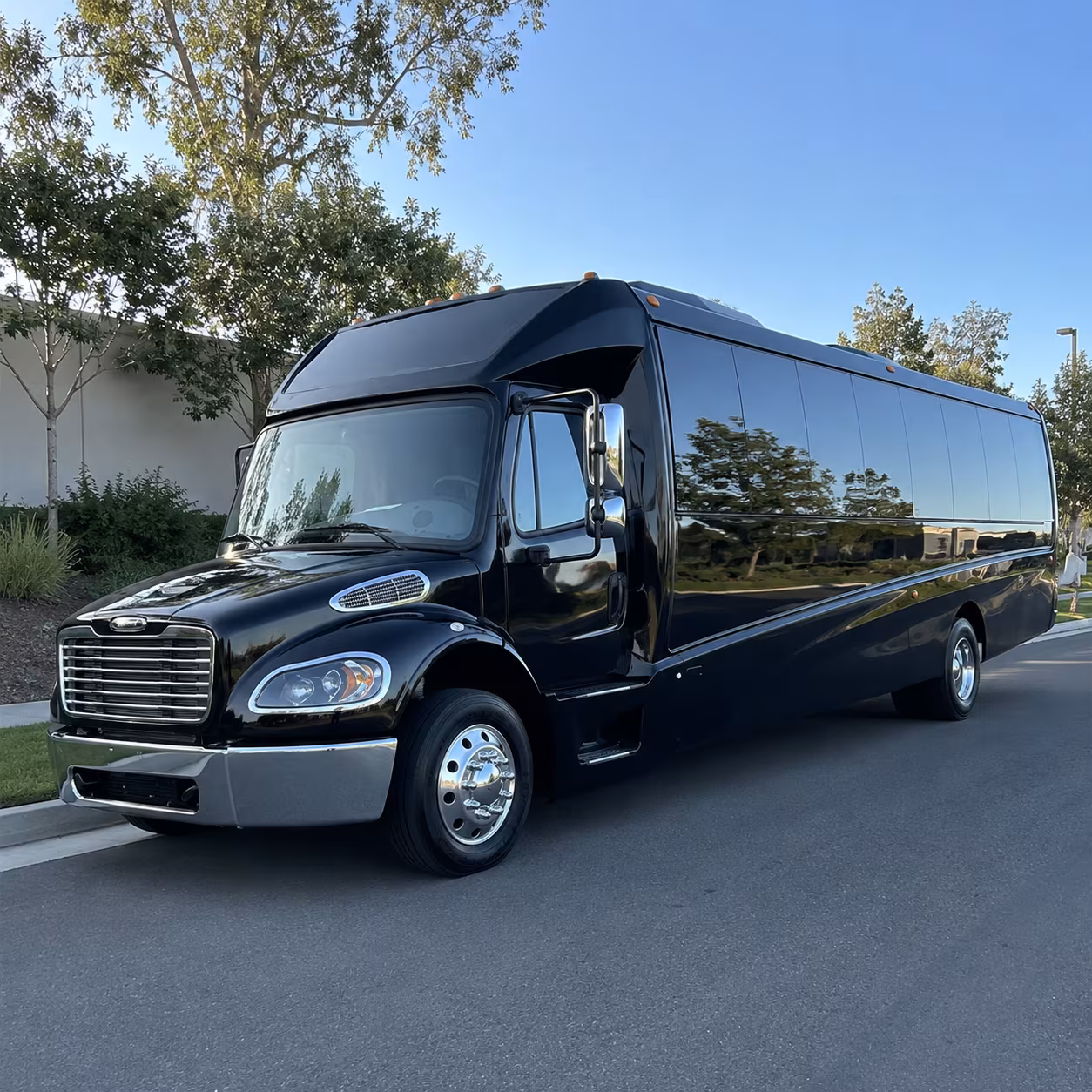 hesperia 35 passenger minibus